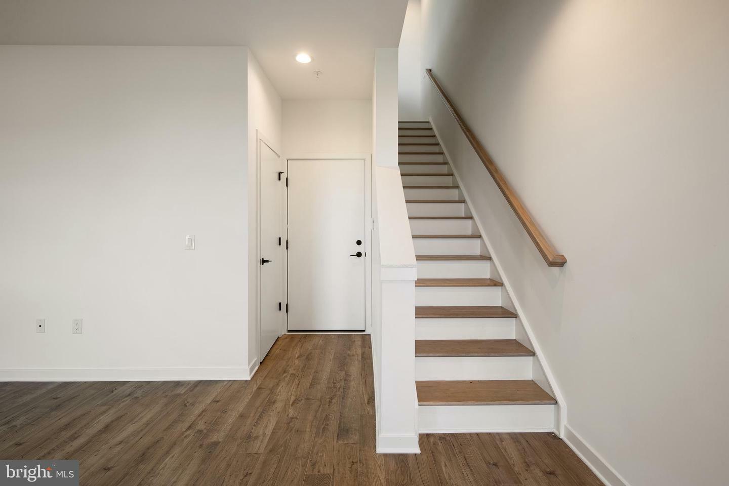Property Photo: 3211 Evergreen Walk 32 PA 19125