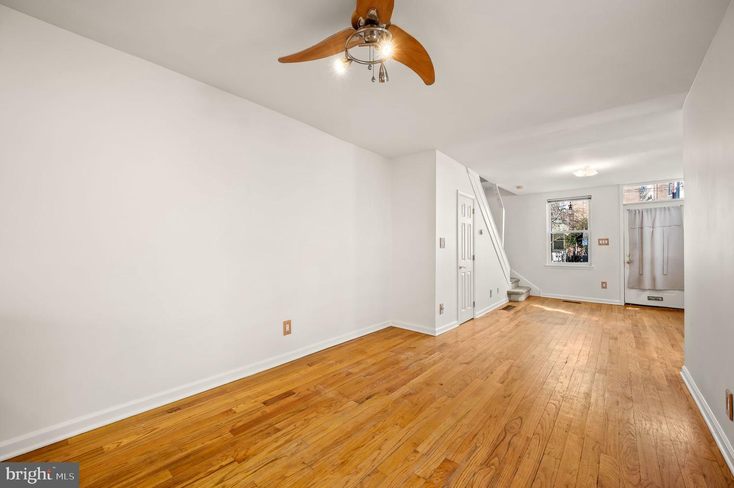 Property Photo: 985 N Randolph Street PA 19123