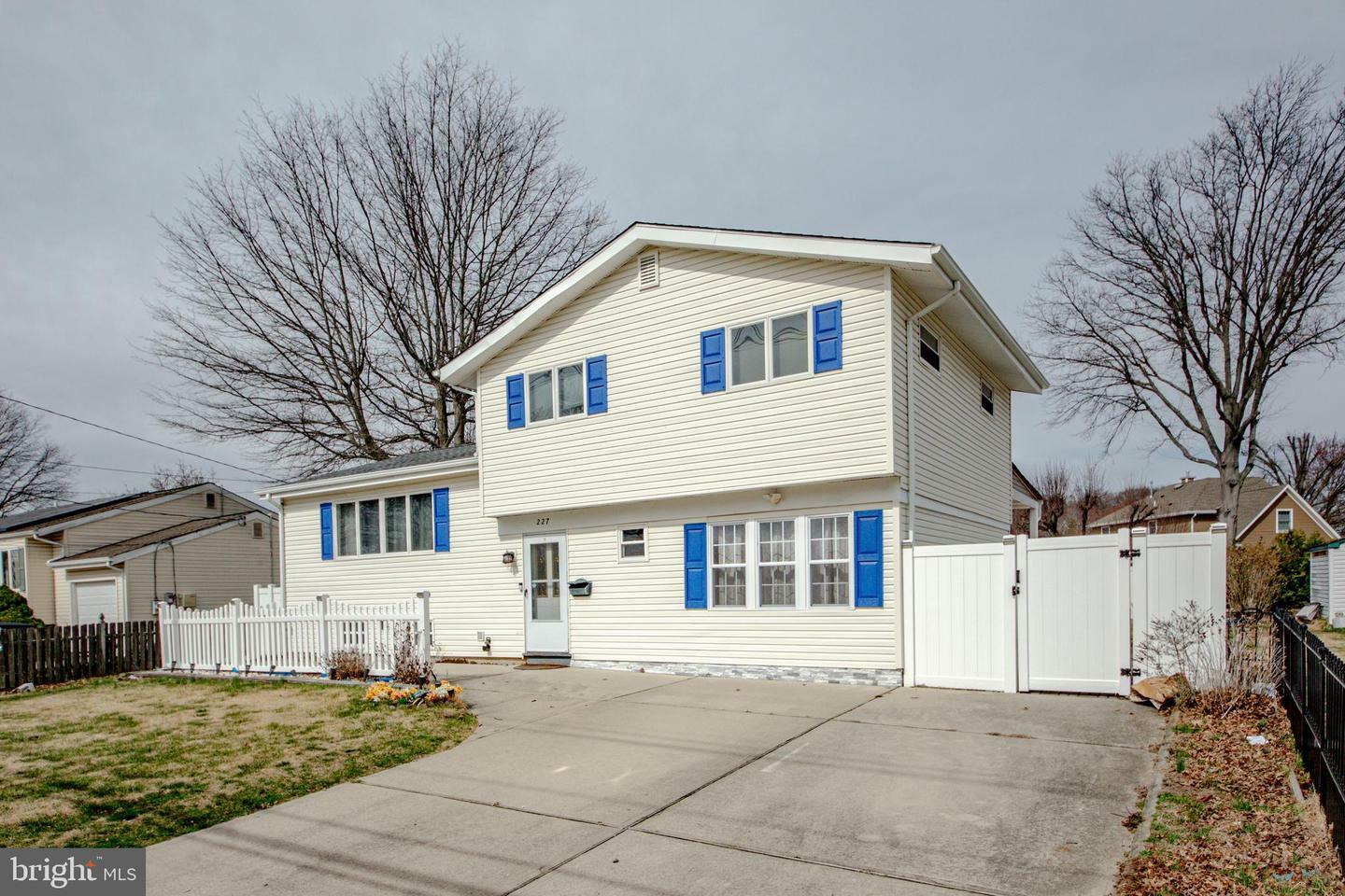 227 George Dye Road  Hamilton NJ 08690 photo