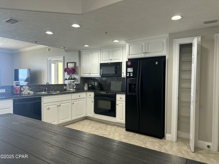 Property Photo:  5004 Thomas Drive 1507  FL 32408 