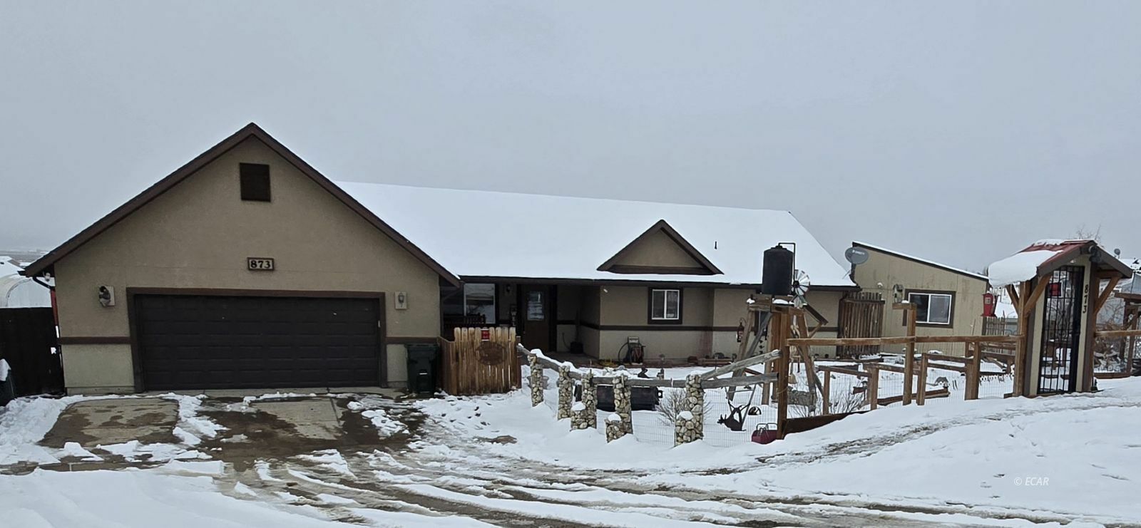 Property Photo: 873 Black Oak Drive NV 89815