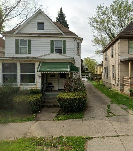 Property Photo:  537 E 5th Street  PA 16507 