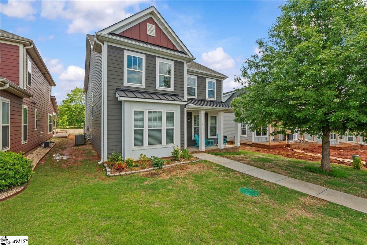 Property Photo: 819 Sweet William Road SC 29301