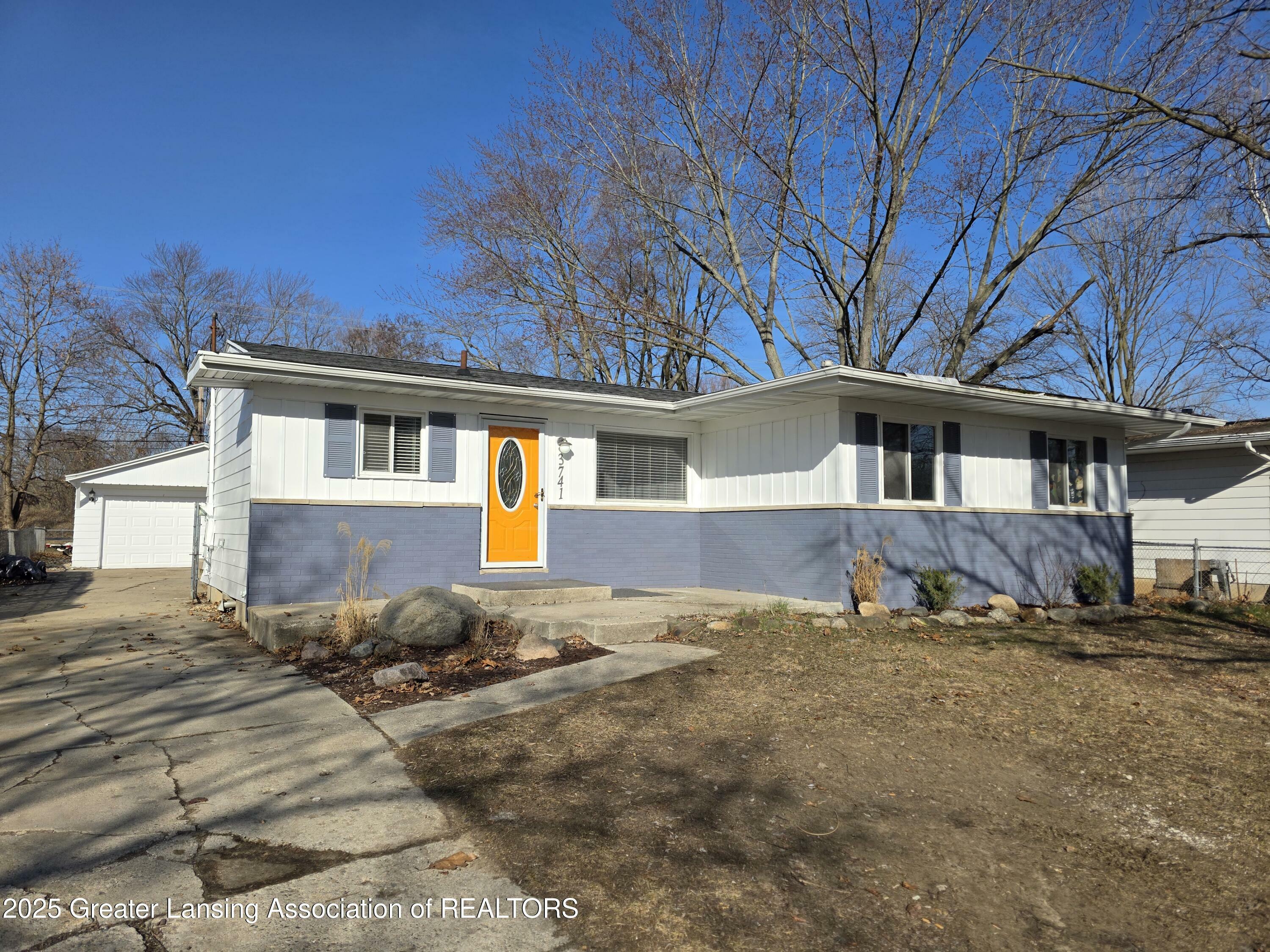 3741 Fox Pointe South  Lansing MI 48911 photo
