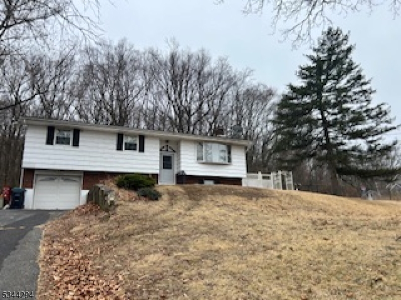 422 W Hill Rd  Glen Gardner Boro NJ 08826 photo