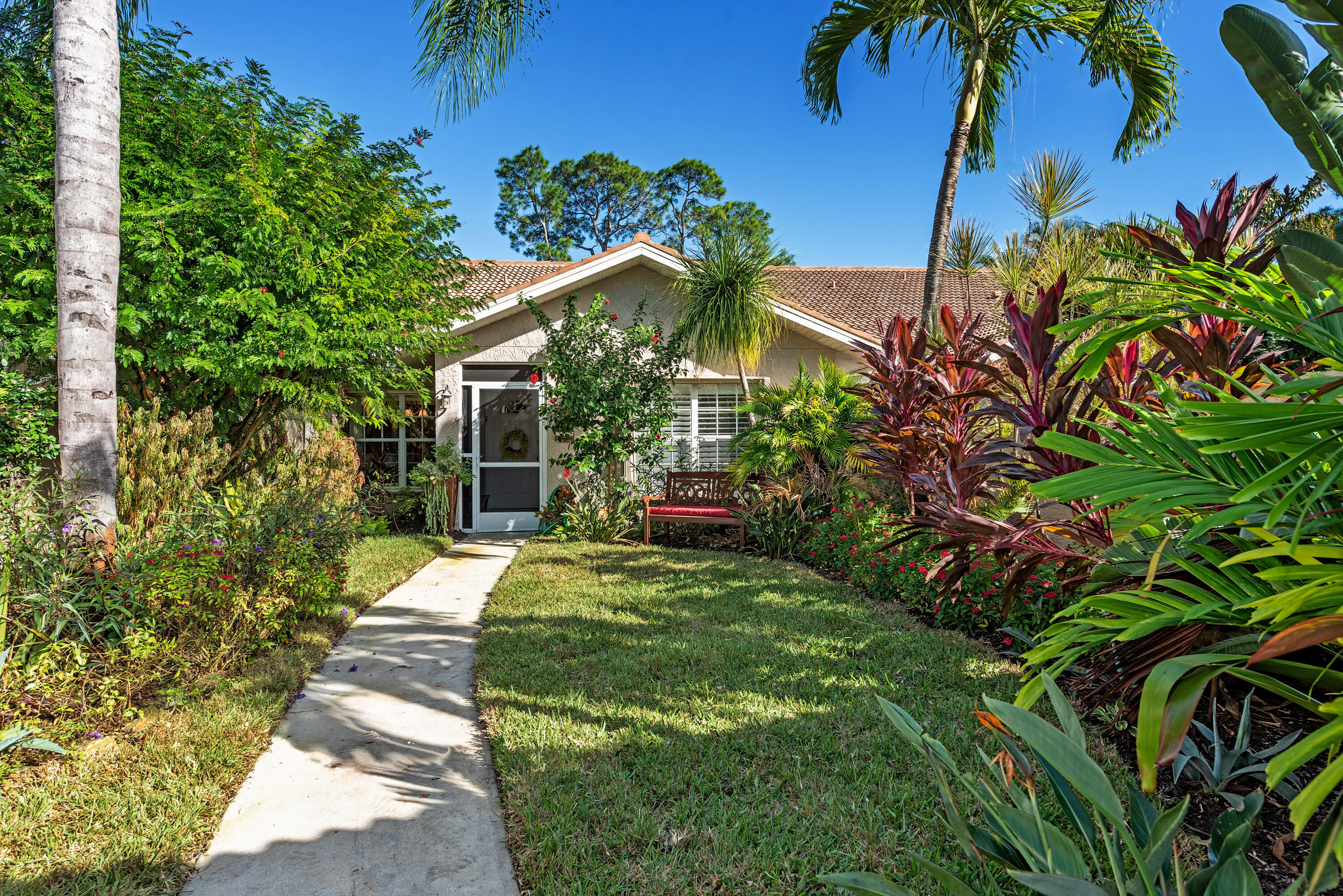914 Augusta  Naples FL 34113 photo