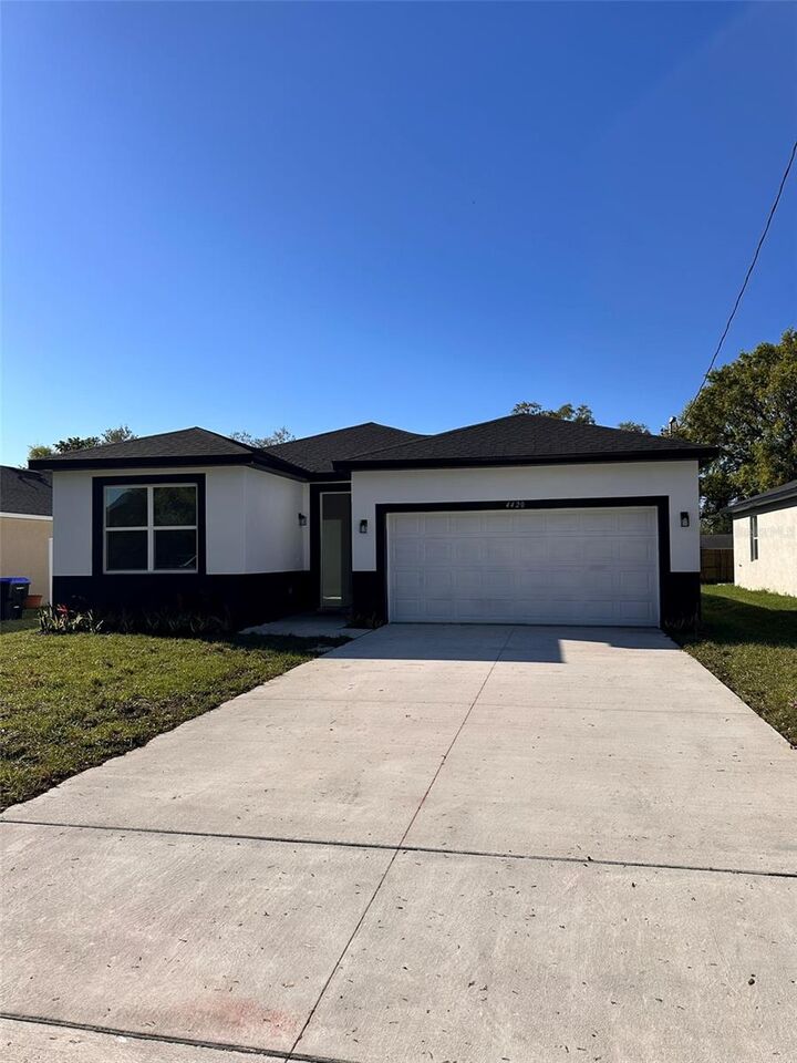 Property Photo: 4420 W Gore Avenue FL 32811