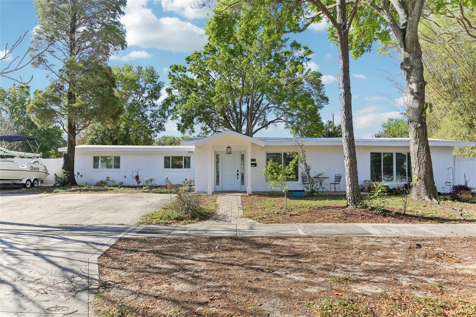 Property Photo: 766 86th Avenue N FL 33702