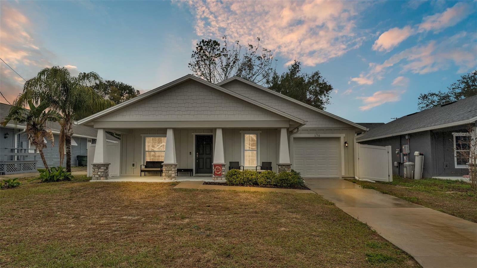 Property Photo: 170 E Orange Street FL 33850