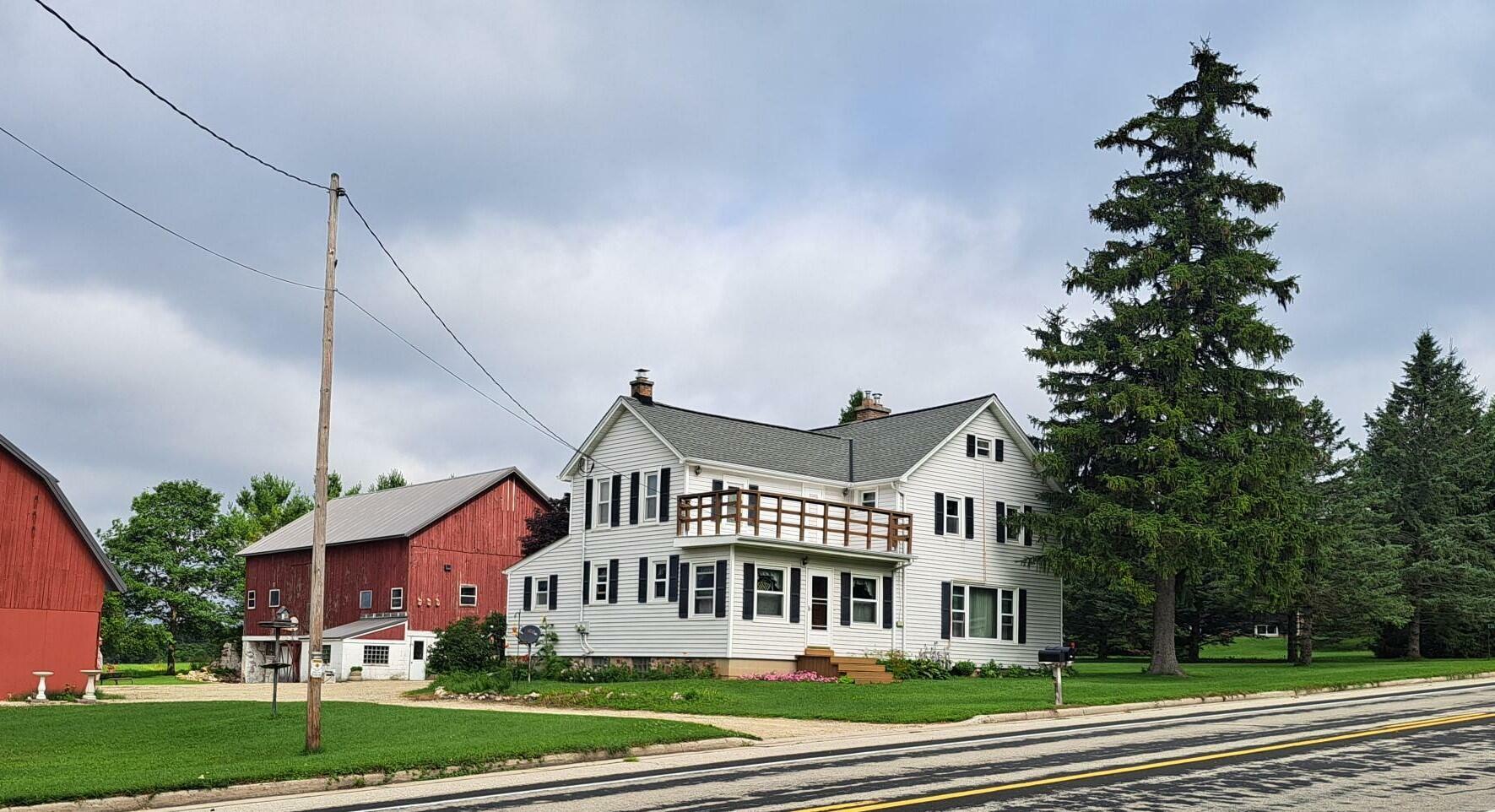 3595 Division Rd  Jackson WI 53037 photo