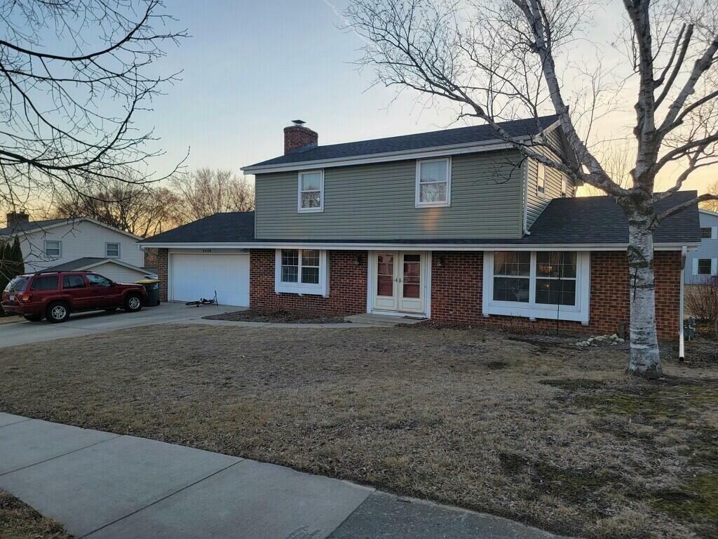 Property Photo: 2438 Saratoga Rd WI 53186
