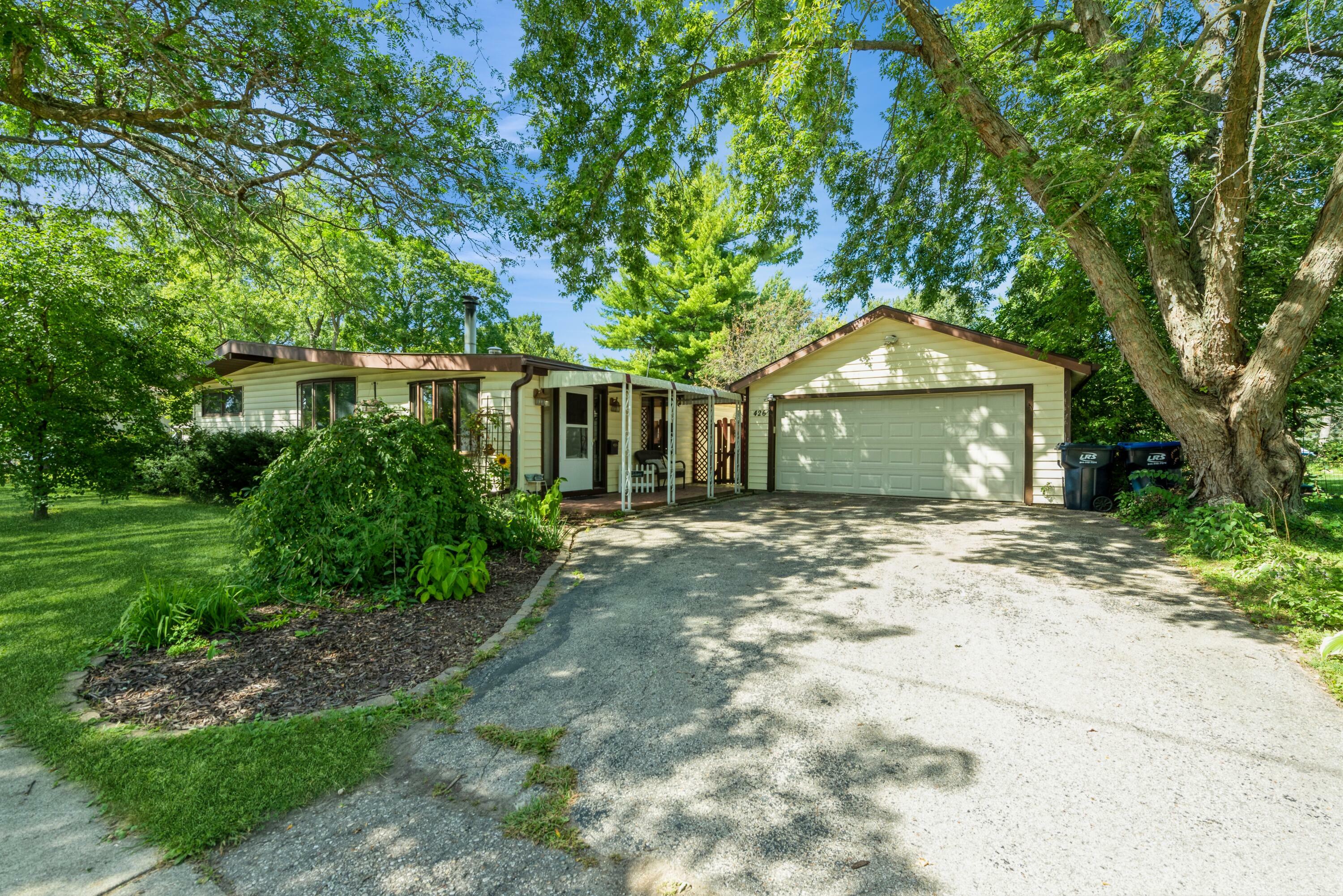 426 W Rockwell St  Elkhorn WI 53121 photo
