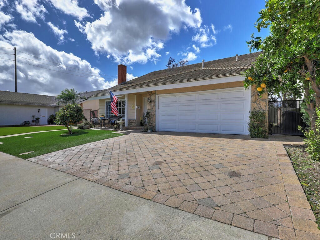 Property Photo:  9871 Sunny Circle  CA 90630 