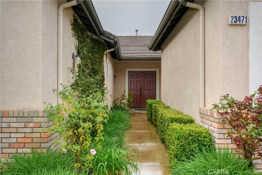 Property Photo:  23471 Mountain Breeze Drive  CA 92562 