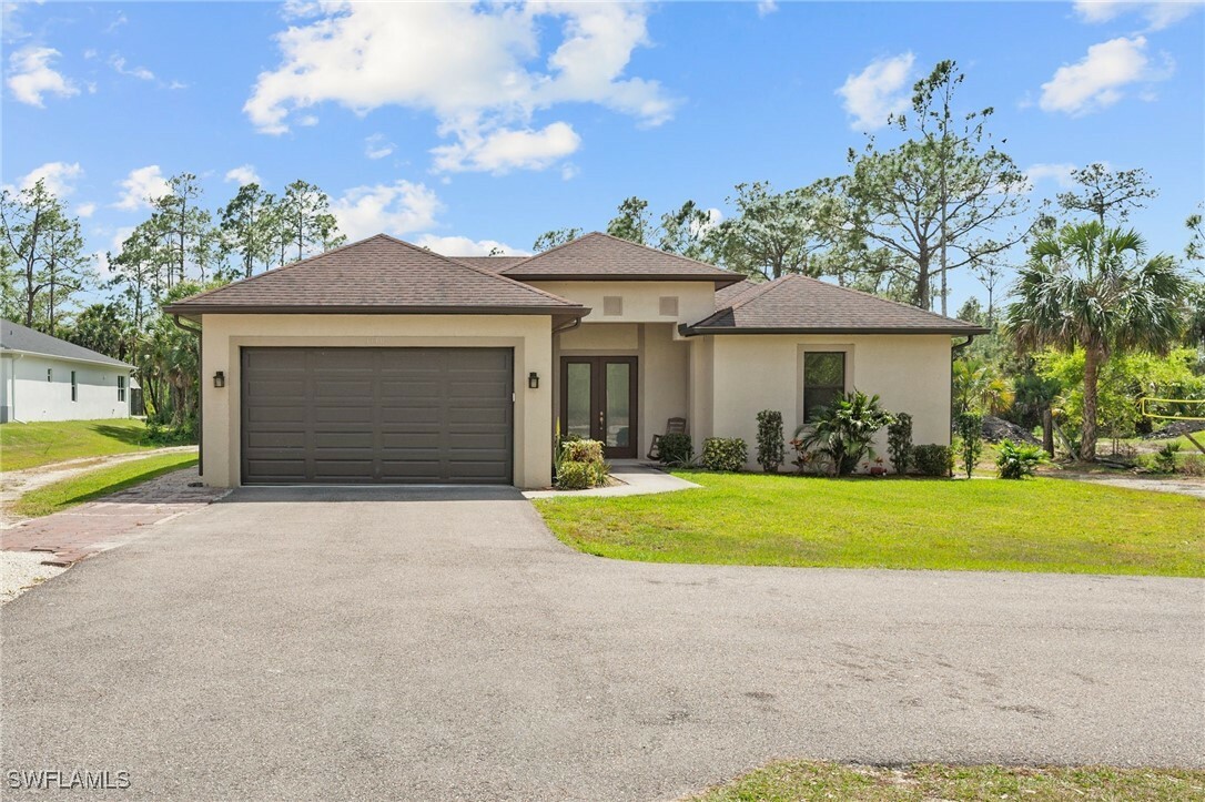 Property Photo: 3310 41st Avenue NE FL 34120