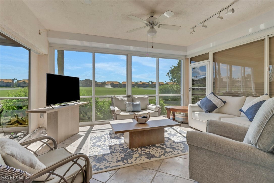 Property Photo: 28044 Cavendish Court 5802 FL 34135
