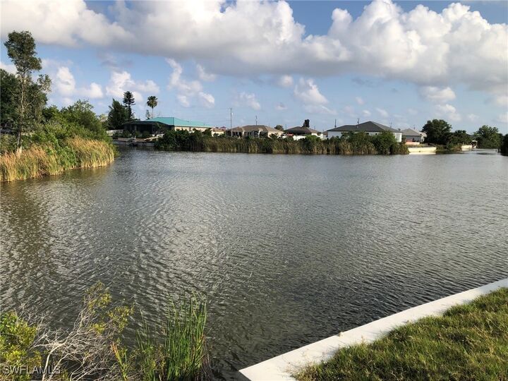 Property Photo:  27 SW 14th Avenue  FL 33991 