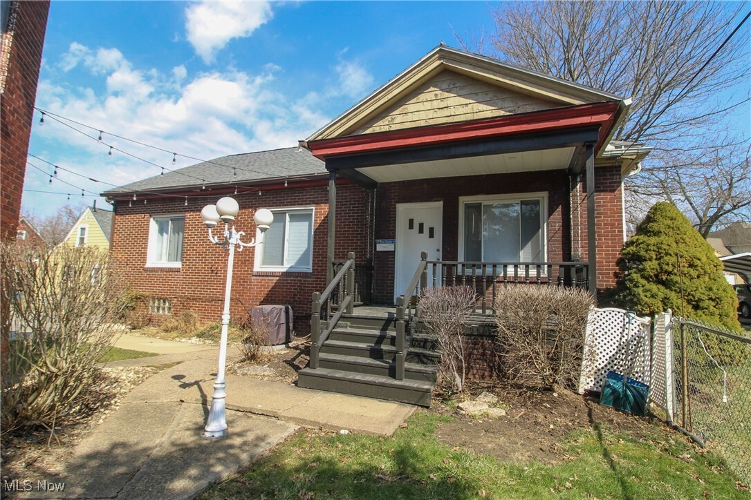 Property Photo:  32 Linden Avenue  OH 44446 