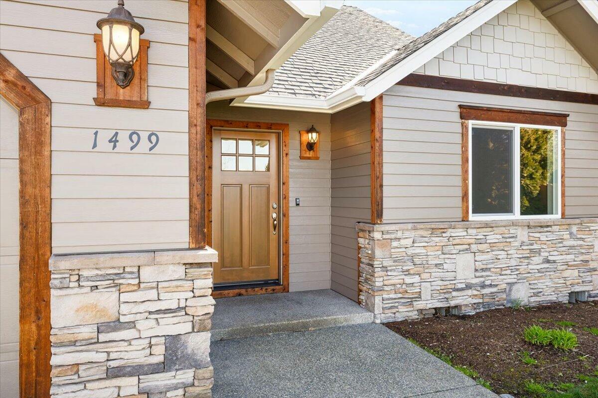 Property Photo: 1499 SW David Drive OR 97527