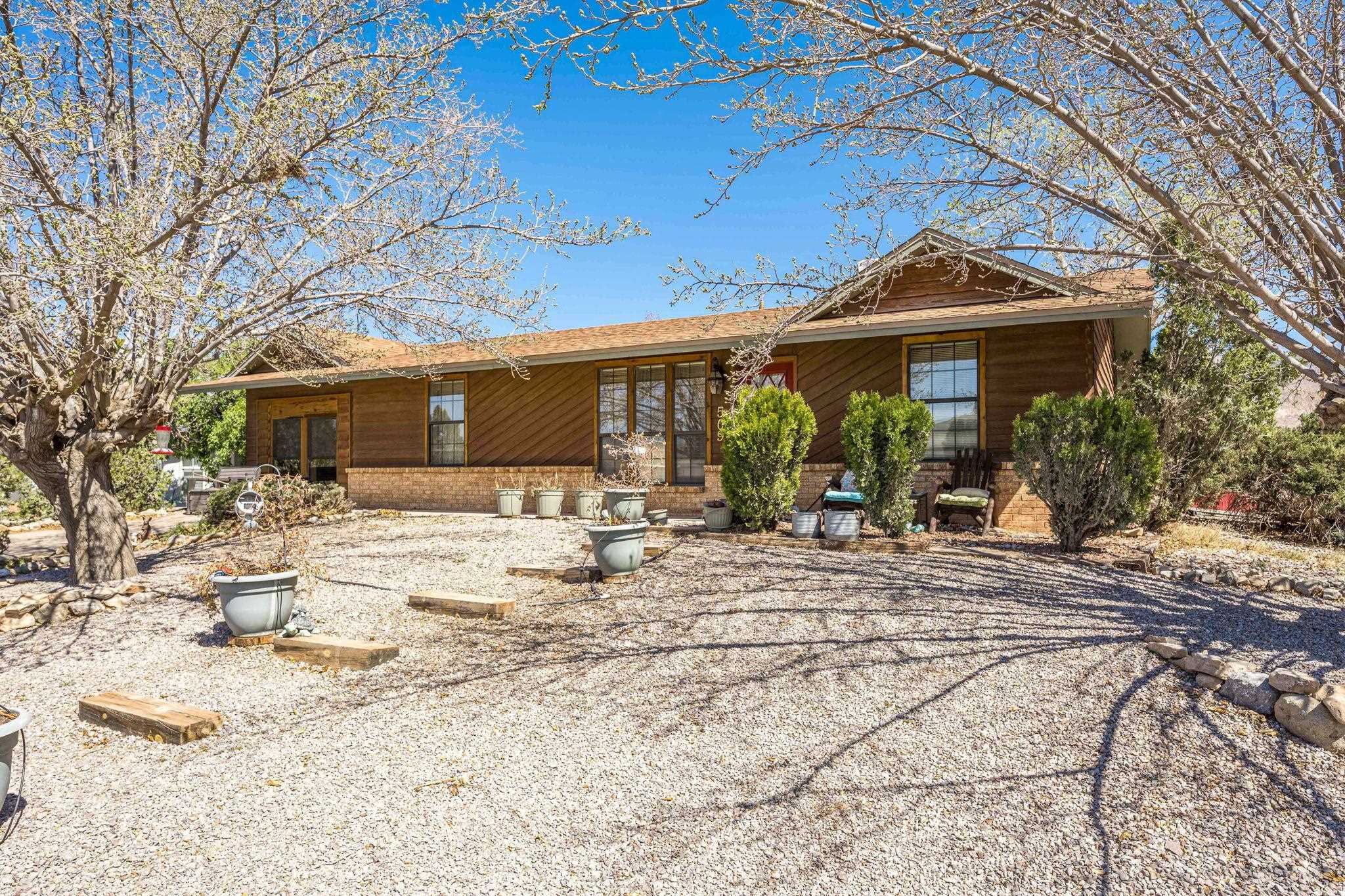 Property Photo:  509 Santa Fe Dr  NM 88310 