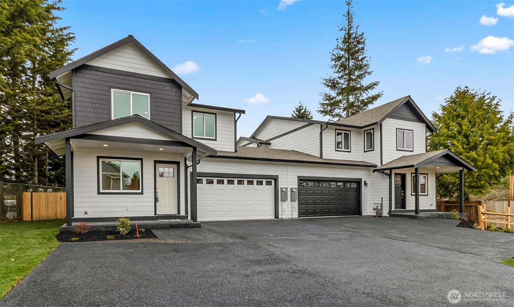 9534  Holly B  Everett WA 98204 photo