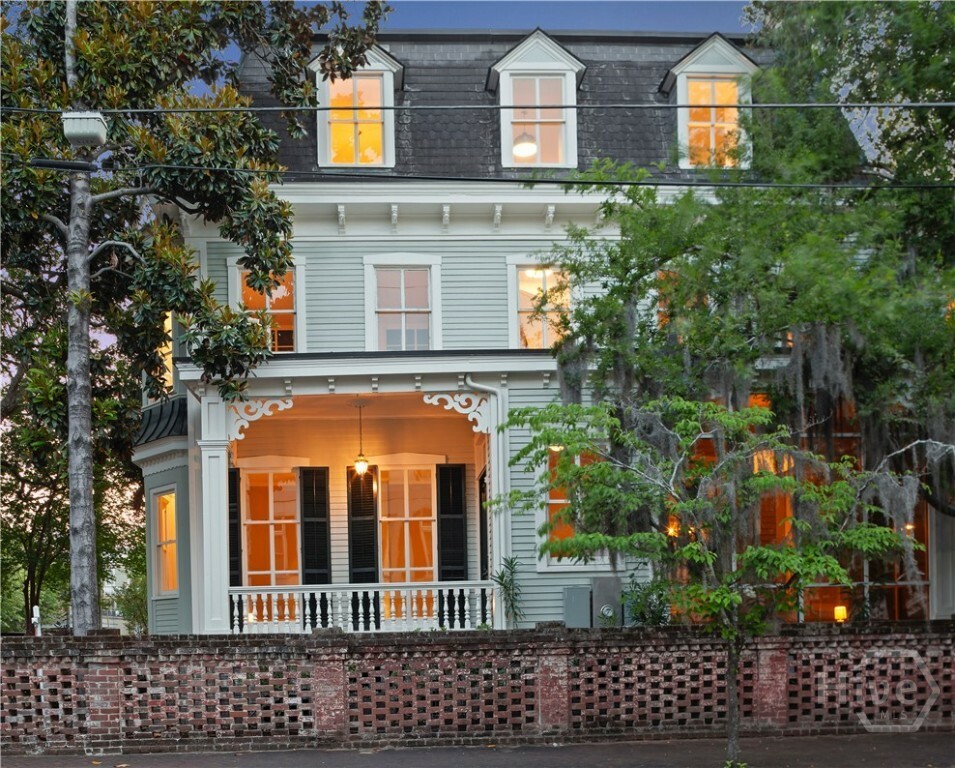 Property Photo: 114 W Bolton Street GA 31401