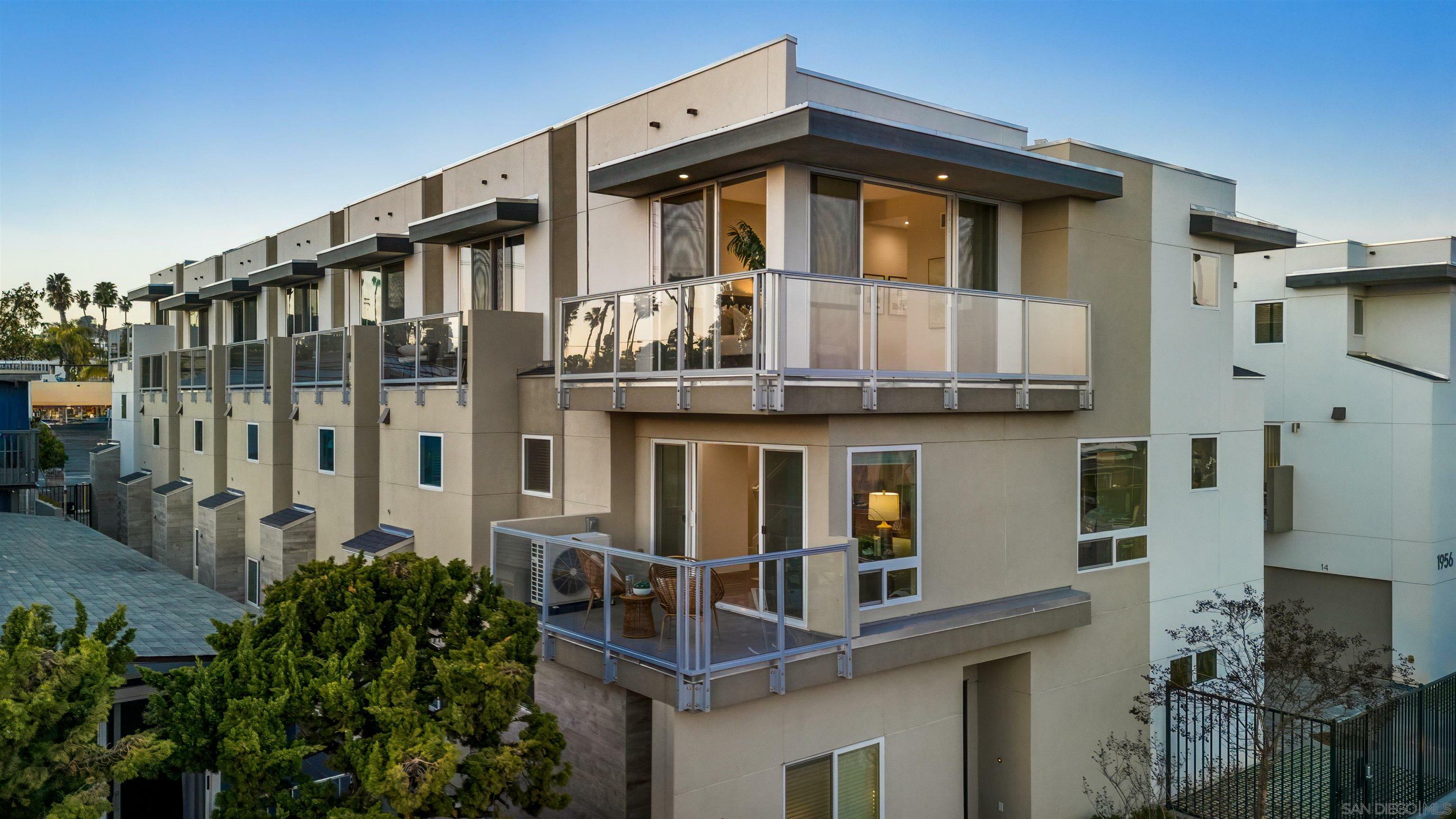 Property Photo: 1952 Hornblend St 7 CA 92109