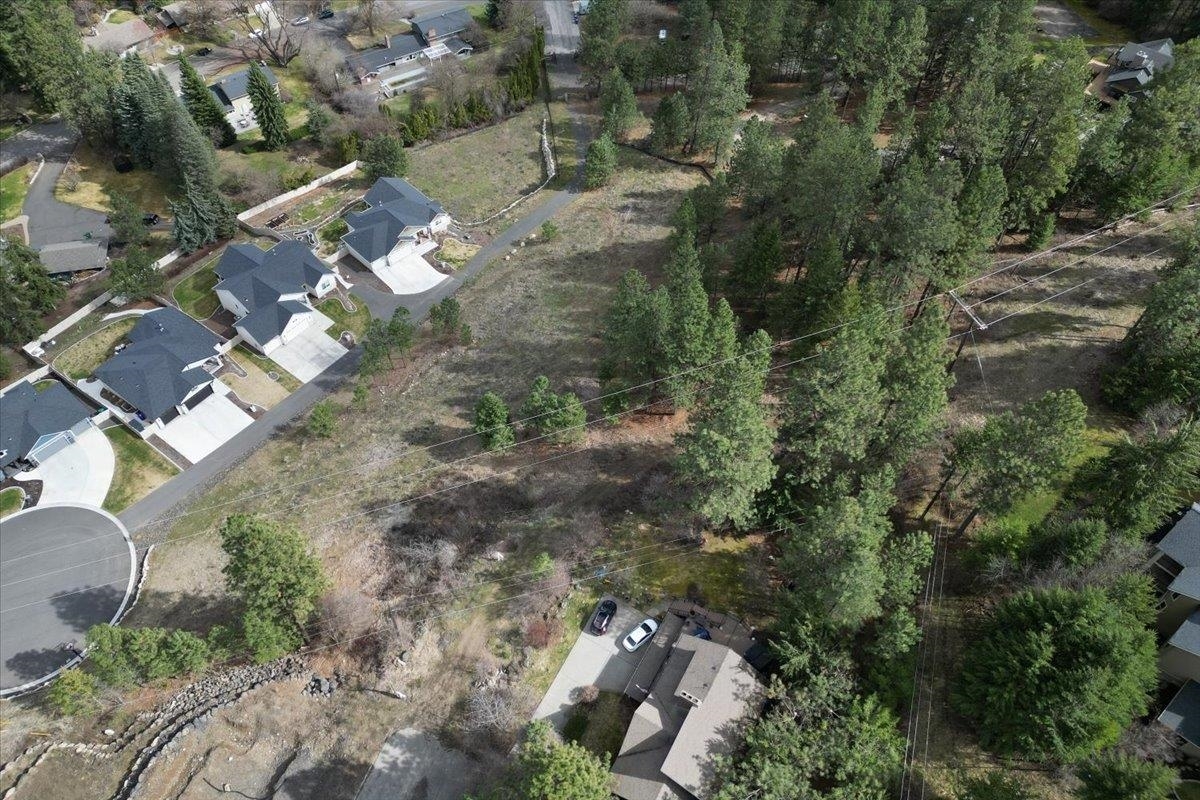 Property Photo: 1411 W Toni Rae Dr WA 99218