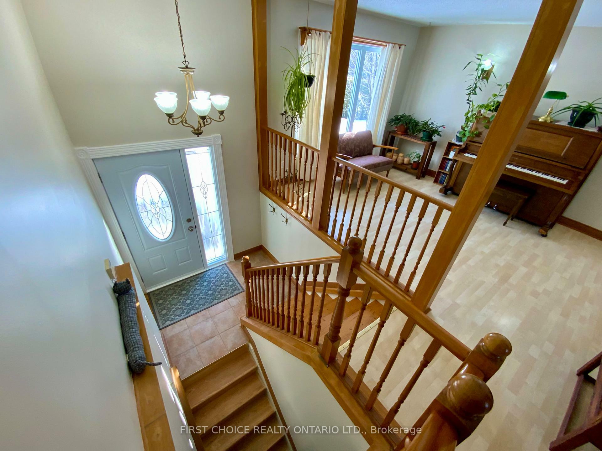 Photo de la propriété: 1108 Des Cerisiers Street ON K4K 1K9