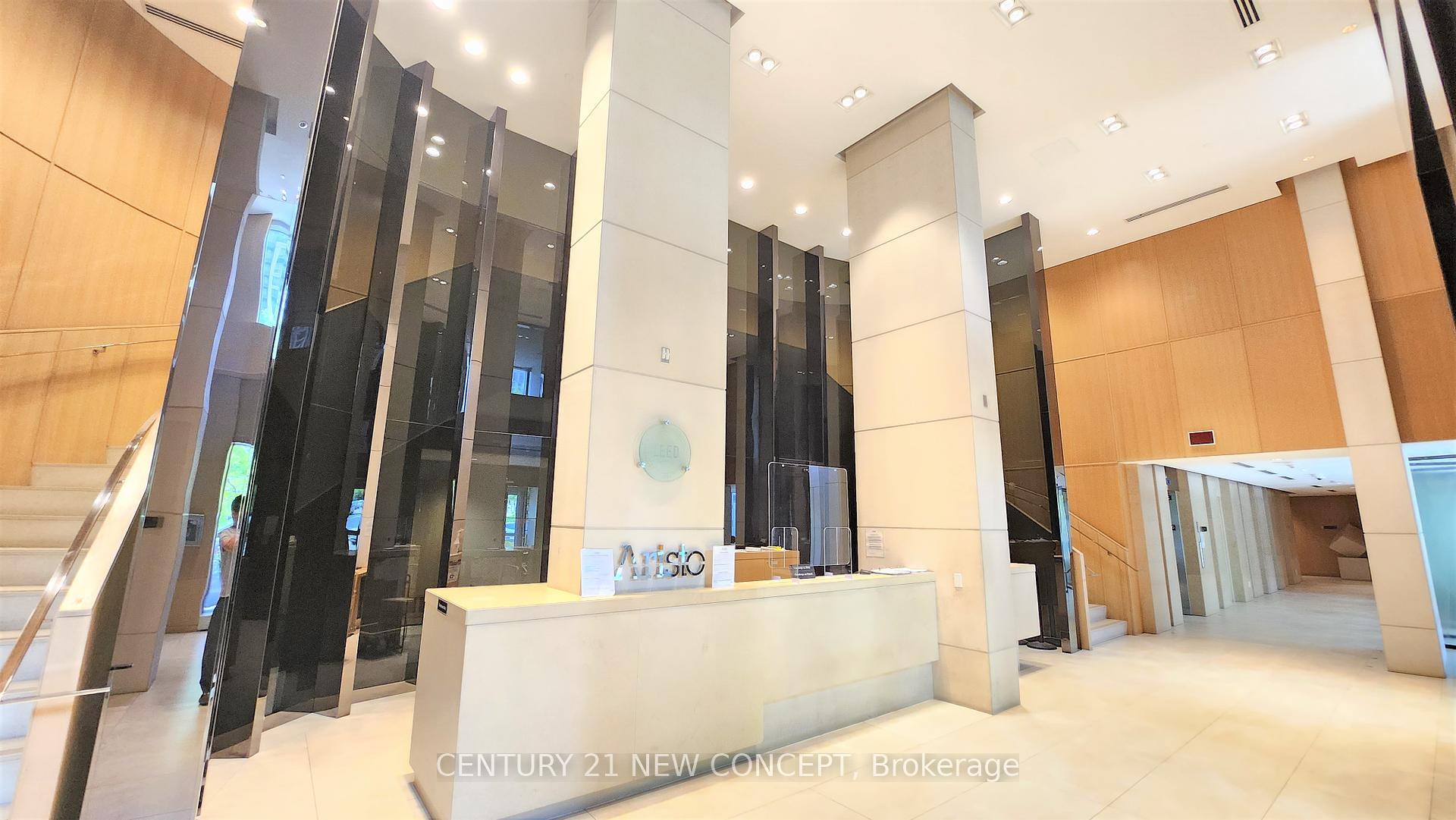 Property Photo: 120 Harrison Garden Boulevard Ph31 ON M2N 0H1