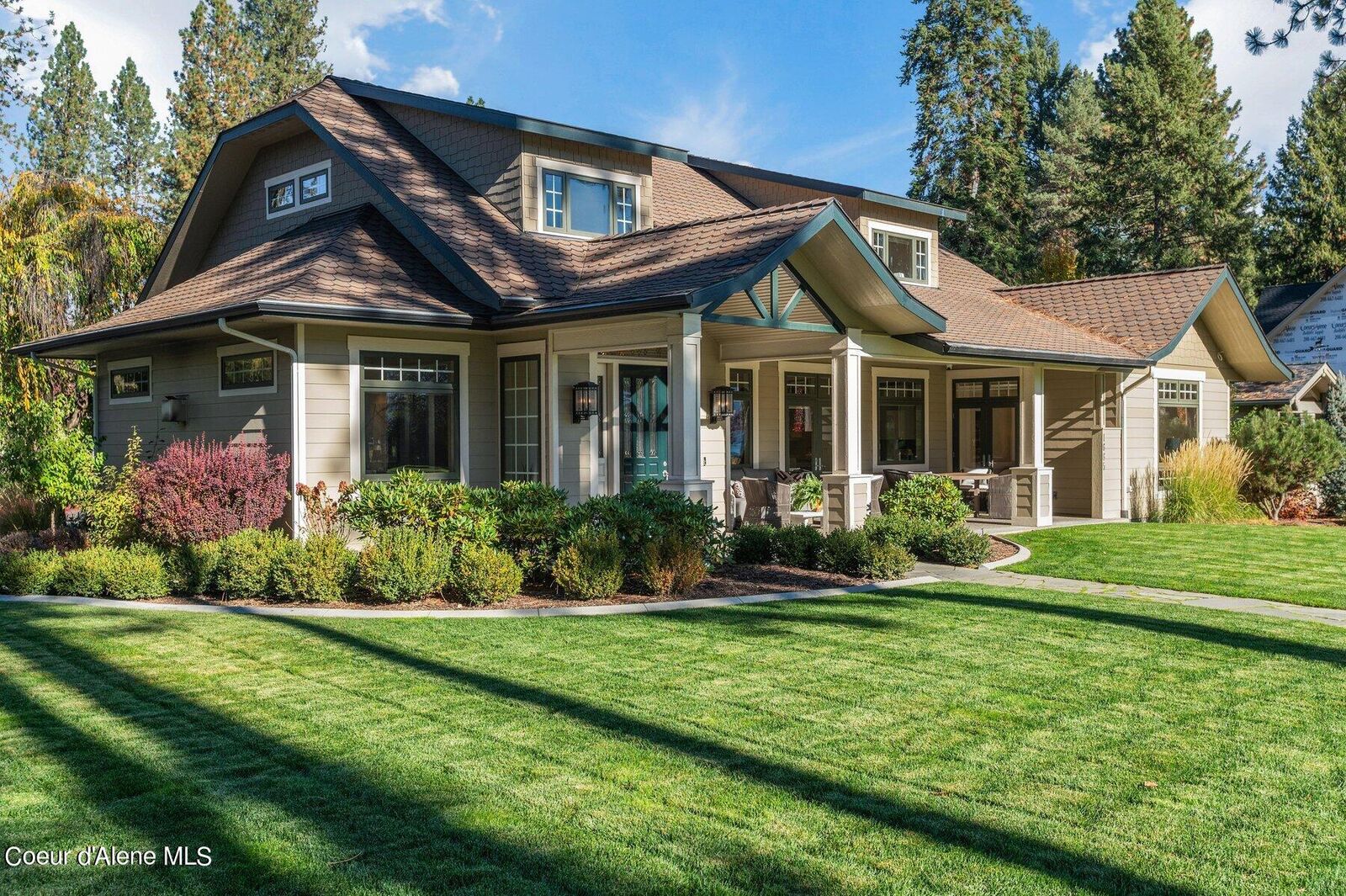 Property Photo:  