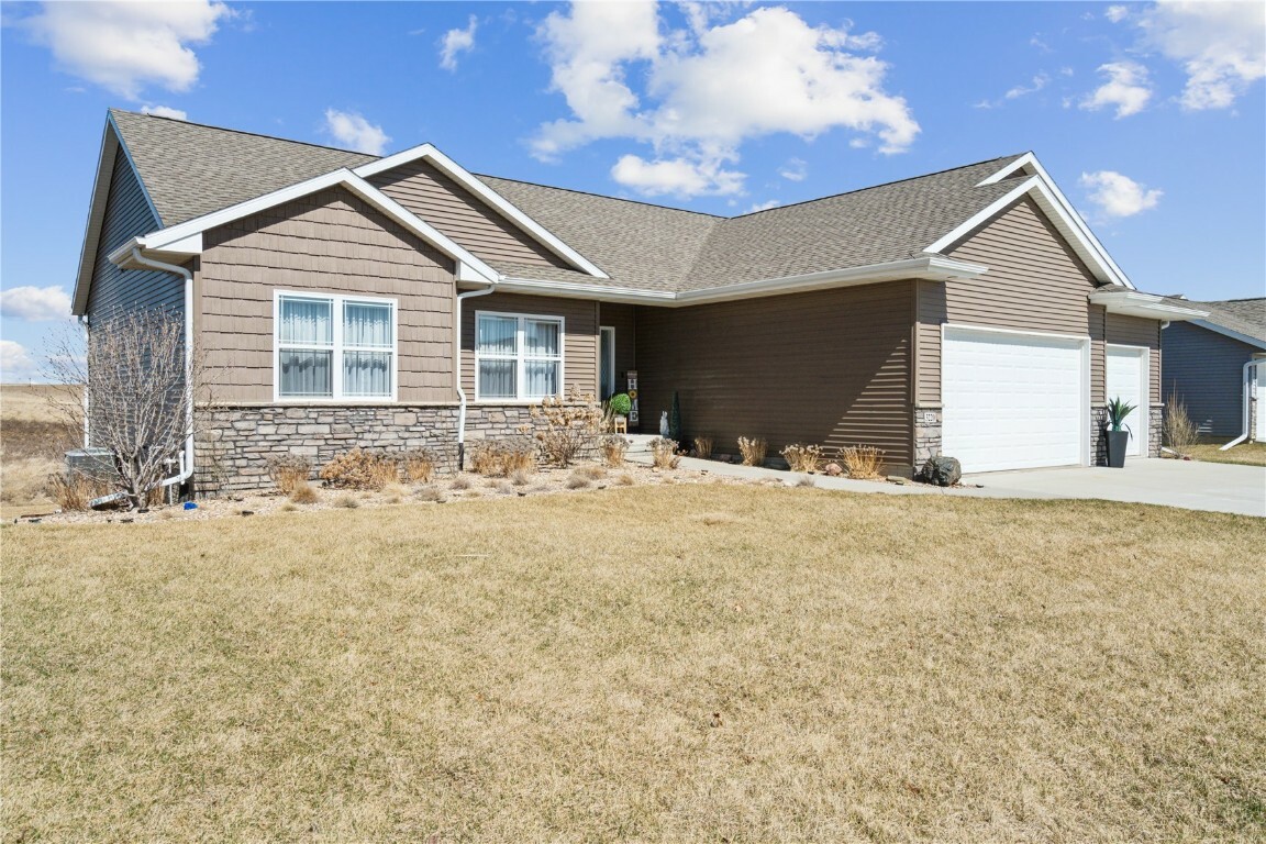Property Photo: 3220 Artesian Rd IA 52302