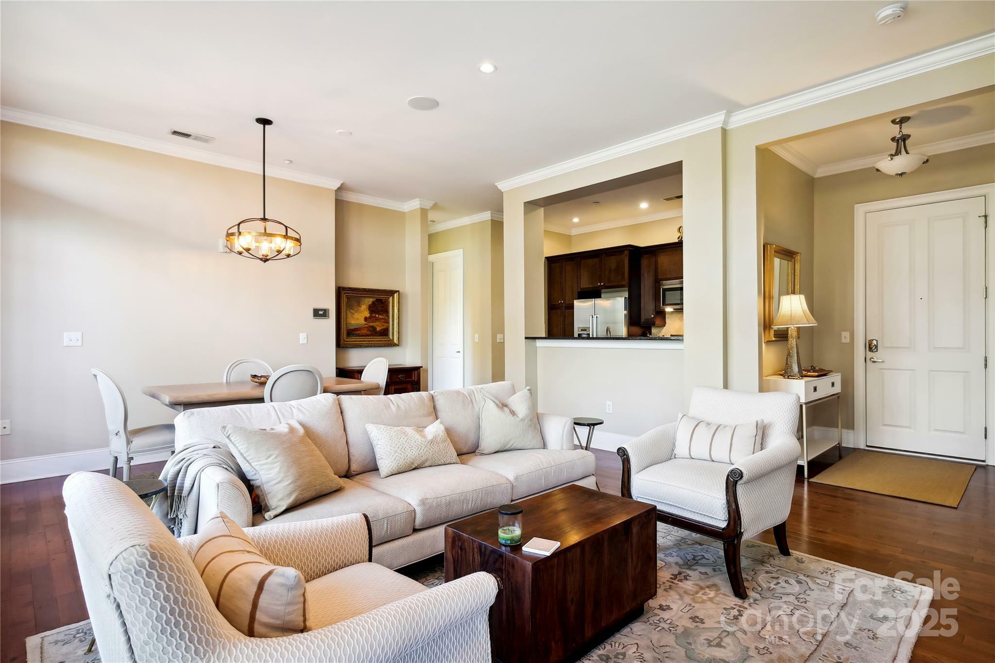 Property Photo:  5425 Closeburn Road 309  NC 28210 