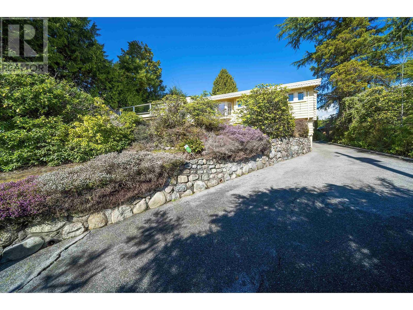 Property Photo: 825 8th Street BC V7T 1S1