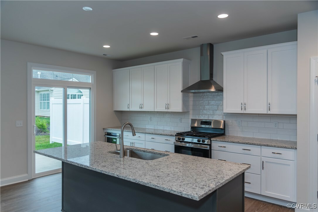 Property Photo: 8668 Hope Farm Lane VA 23111