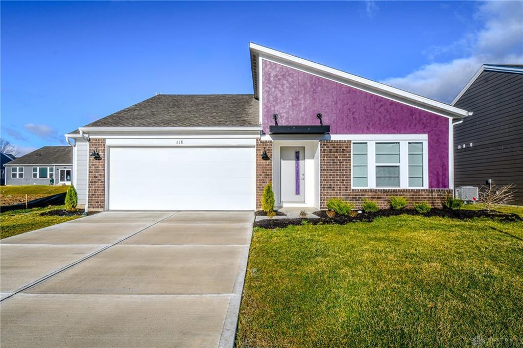Property Photo: 618 Tulip Court OH 45387