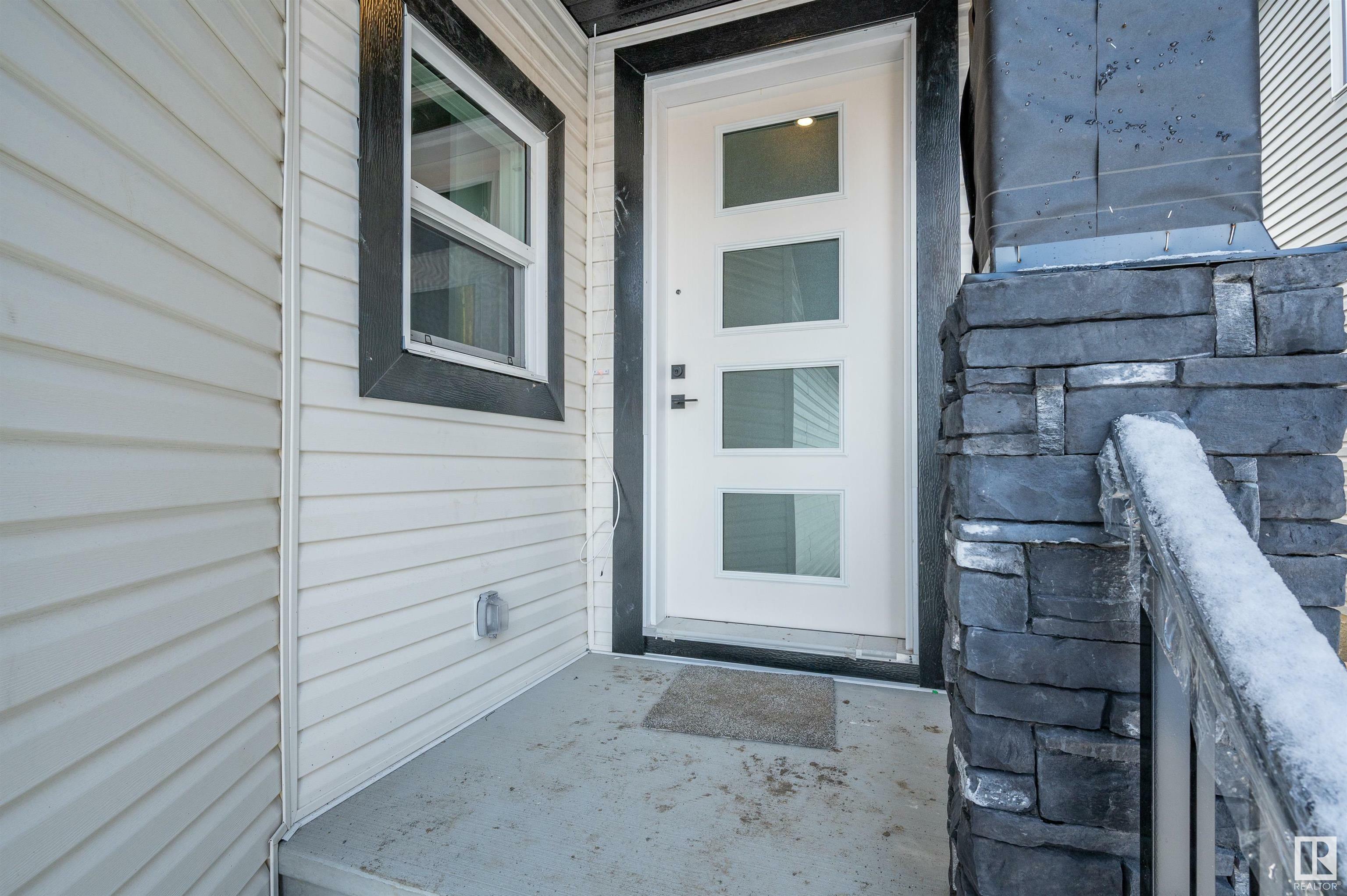 Property Photo: 9 Blackbird Bend AB T8L 2E0