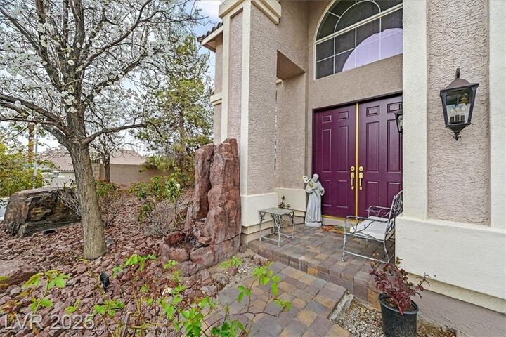 Property Photo:  1465 Via Savona Drive  NV 89052 
