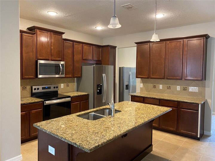 Property Photo:  8521 Vedder Lane  FL 32832 