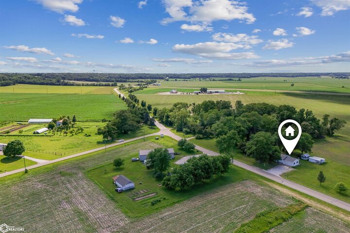 Property Photo: 1213 Main Street IA 52639
