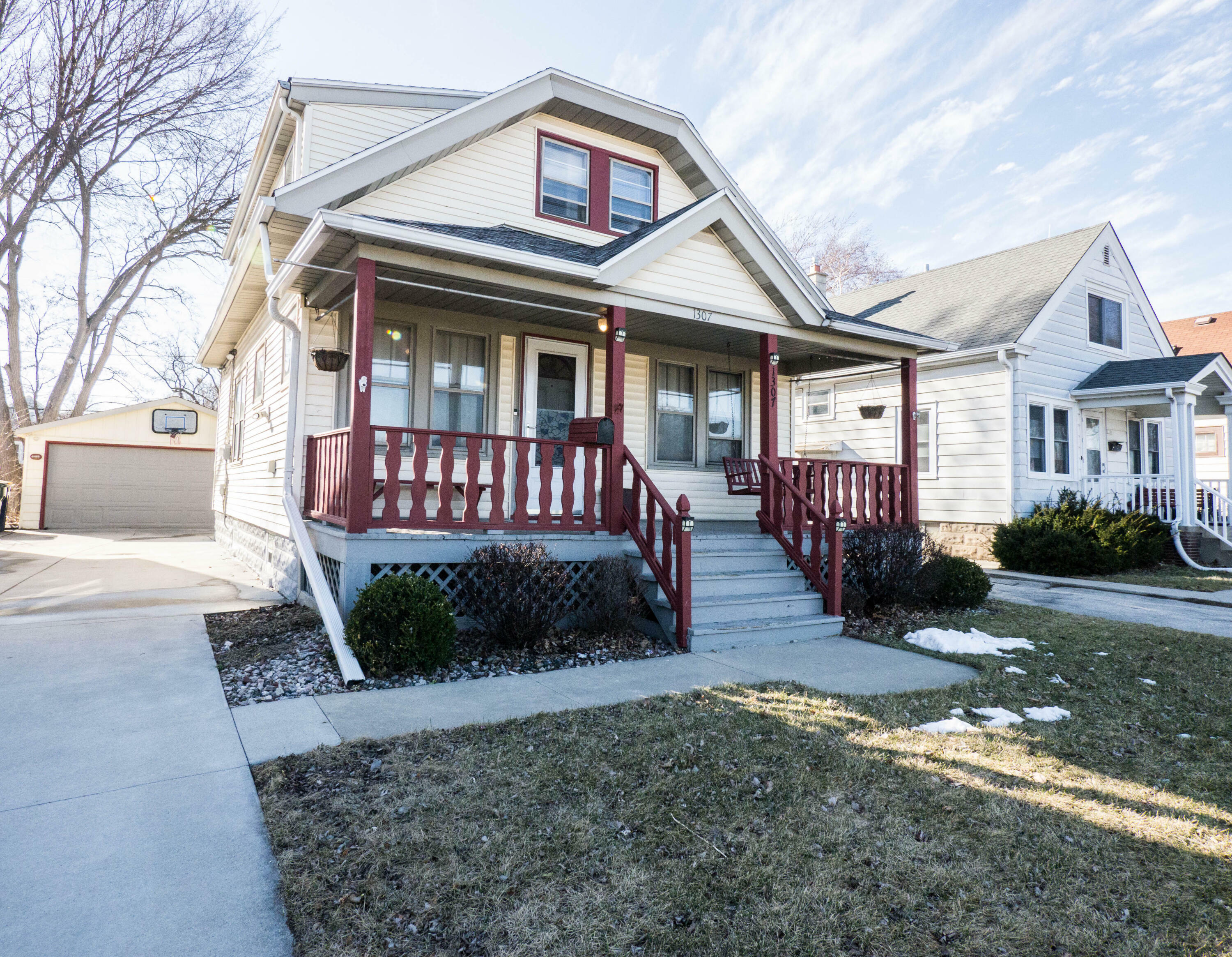 1307 S 84th St  West Allis WI 53214 photo
