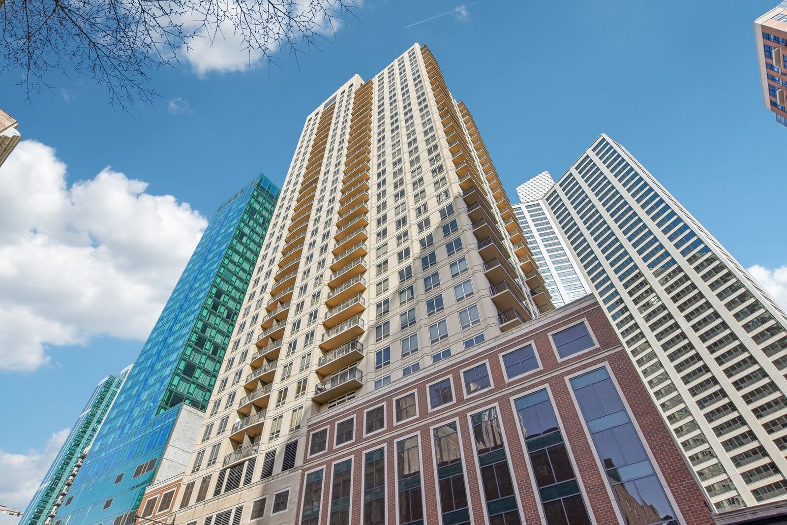 Property Photo: 1111 S Wabash Avenue 2805 IL 60605