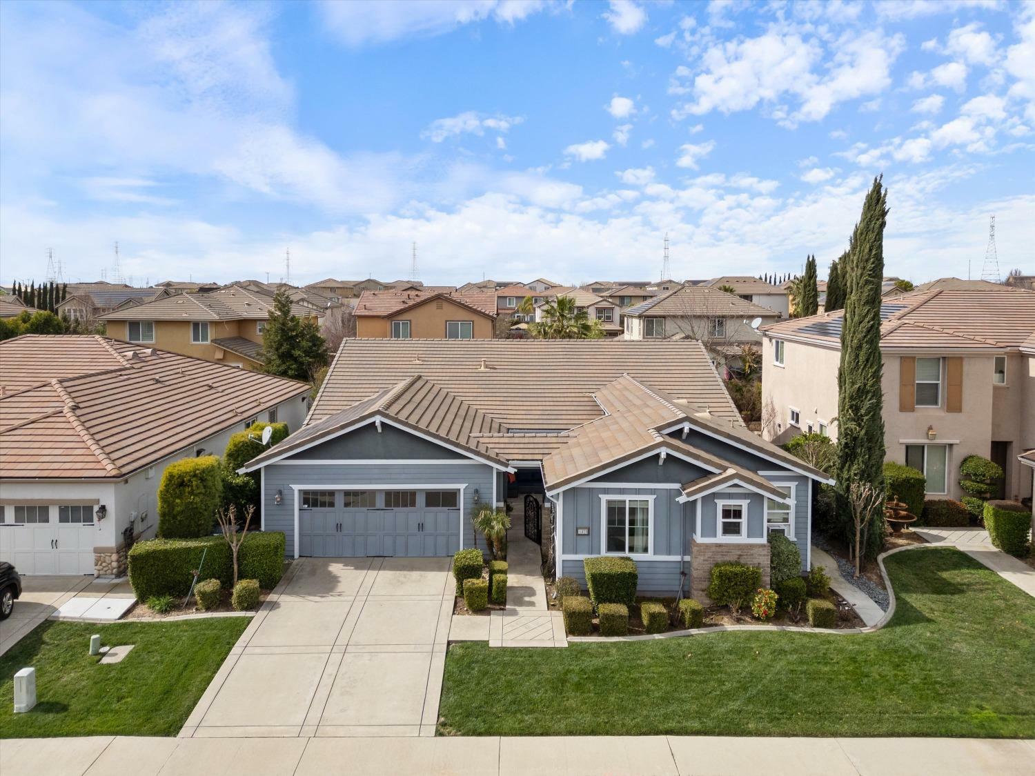 Property Photo: 11879 Country Garden Drive CA 95742