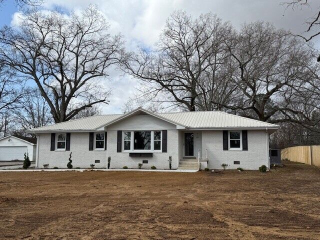 Property Photo:  205 Westwood Dr  TN 37388 