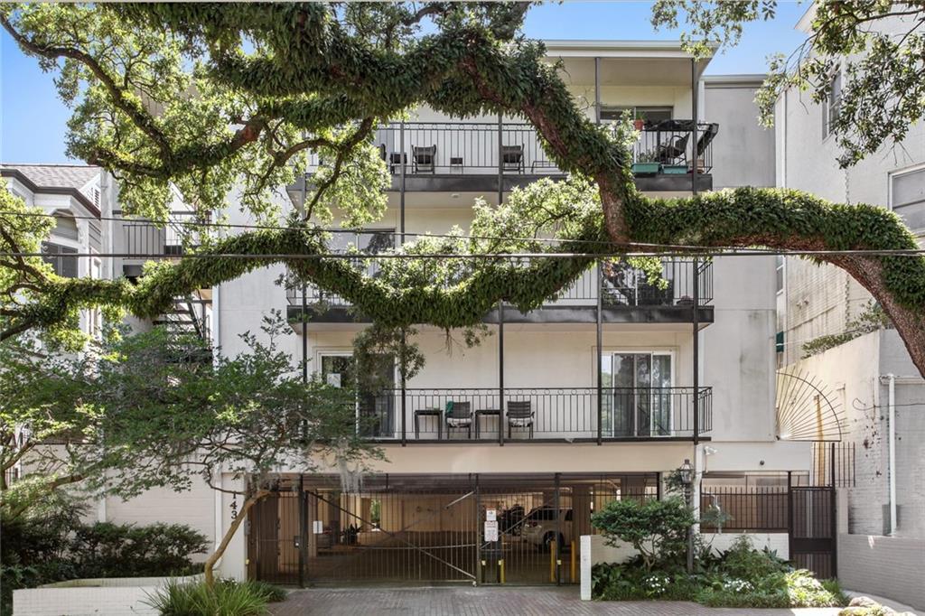 Property Photo:  1430 Jackson Avenue 302  LA 70130 