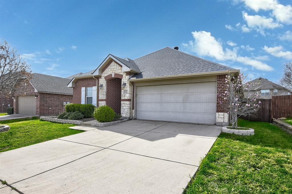 Property Photo: 2444 Horseback Trail TX 76177