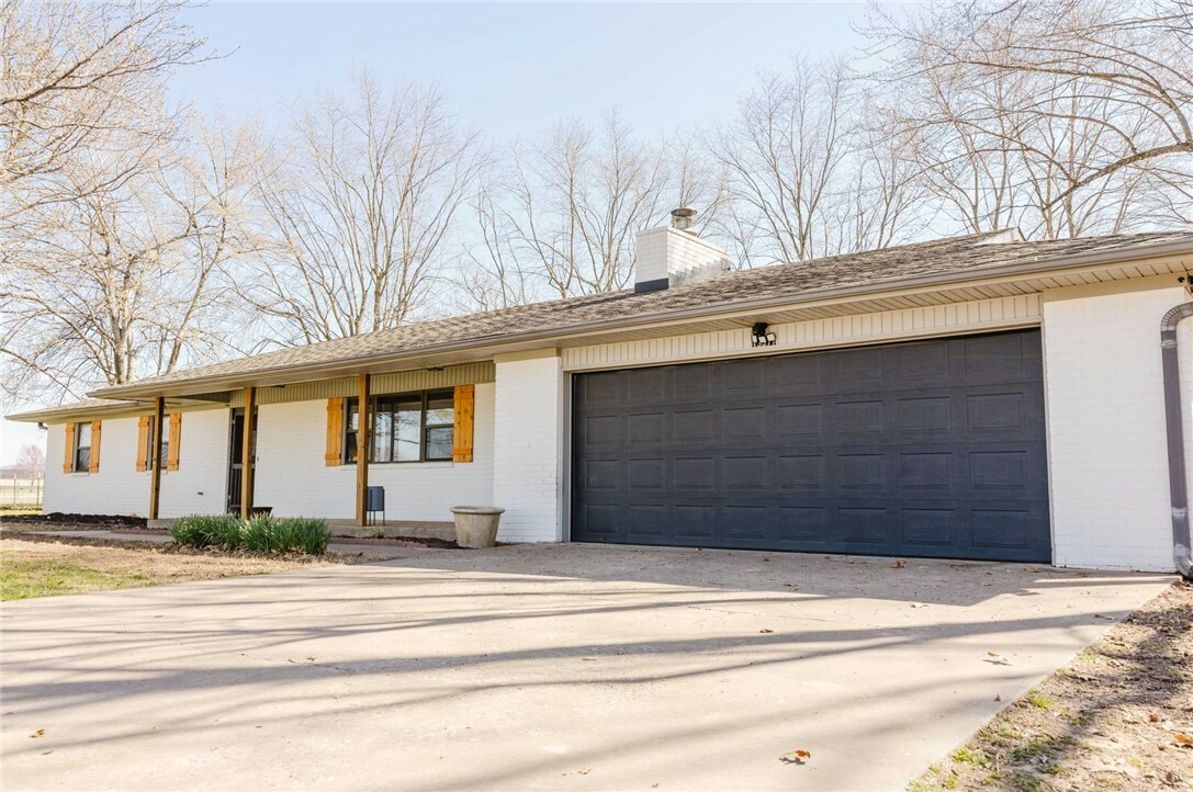 Property Photo: 13577 Bethel Blacktop Road AR 72730