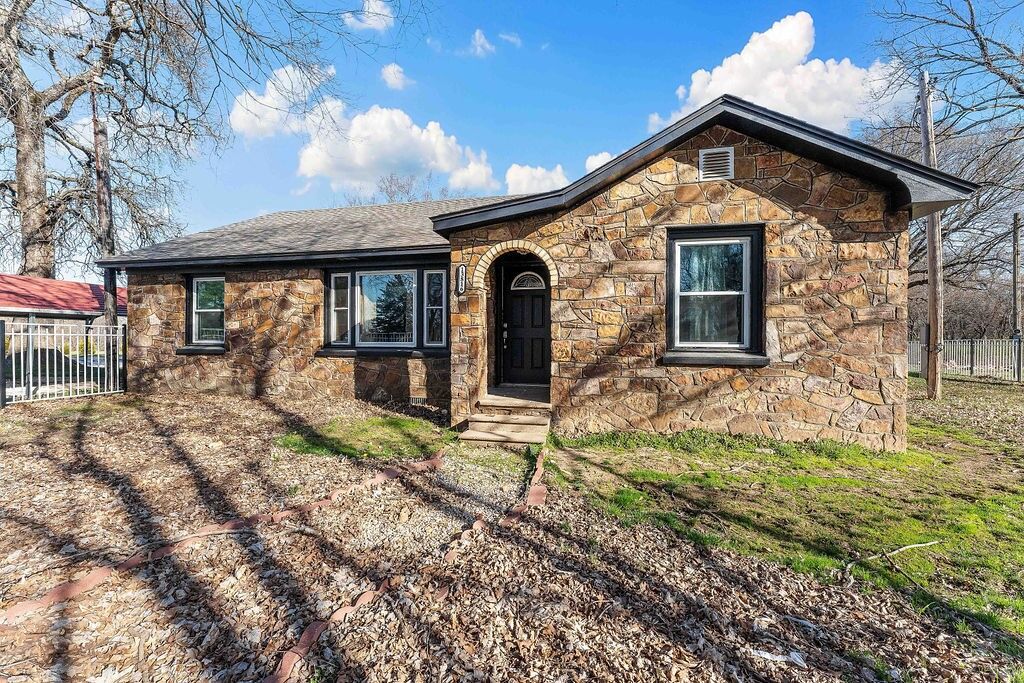 Property Photo:  13816 Little Elm Road  AR 72730 