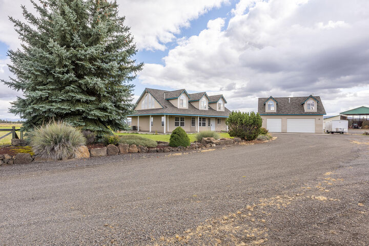 Property Photo:  24585 Dodds Road  OR 97701 