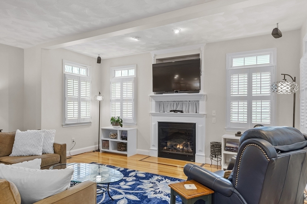 Property Photo: 820 Main Street 1 MA 01880
